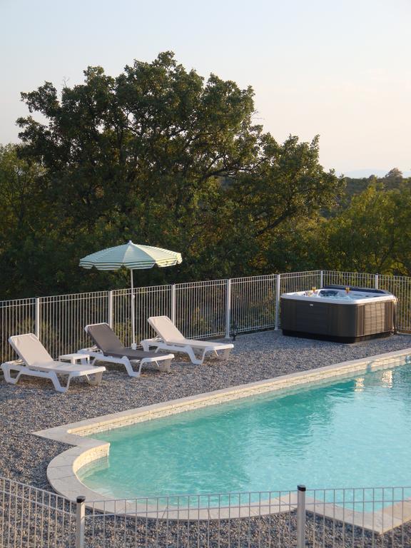 Les Villas De Perret Joyeuse Esterno foto