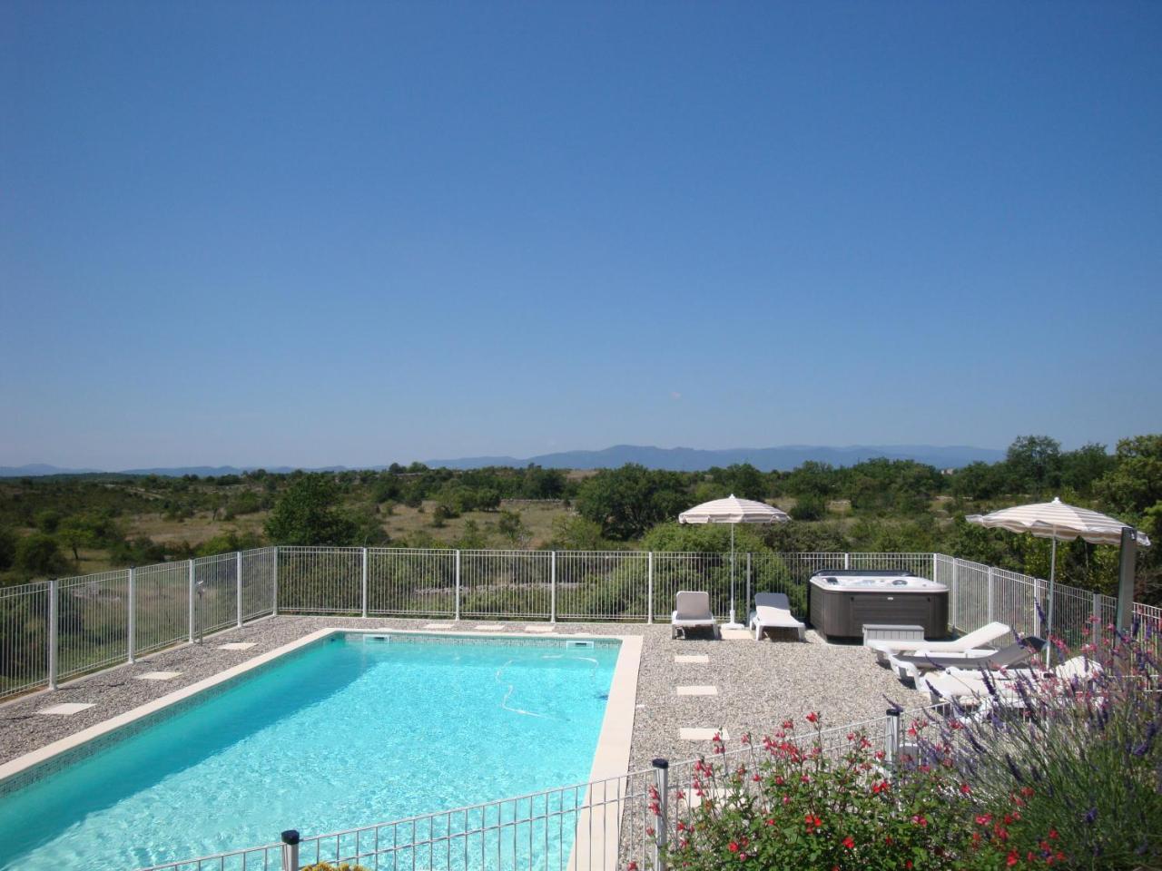 Les Villas De Perret Joyeuse Esterno foto