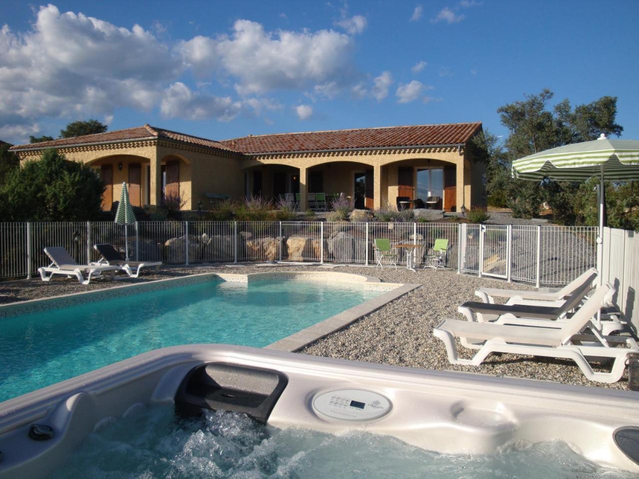 Les Villas De Perret Joyeuse Esterno foto